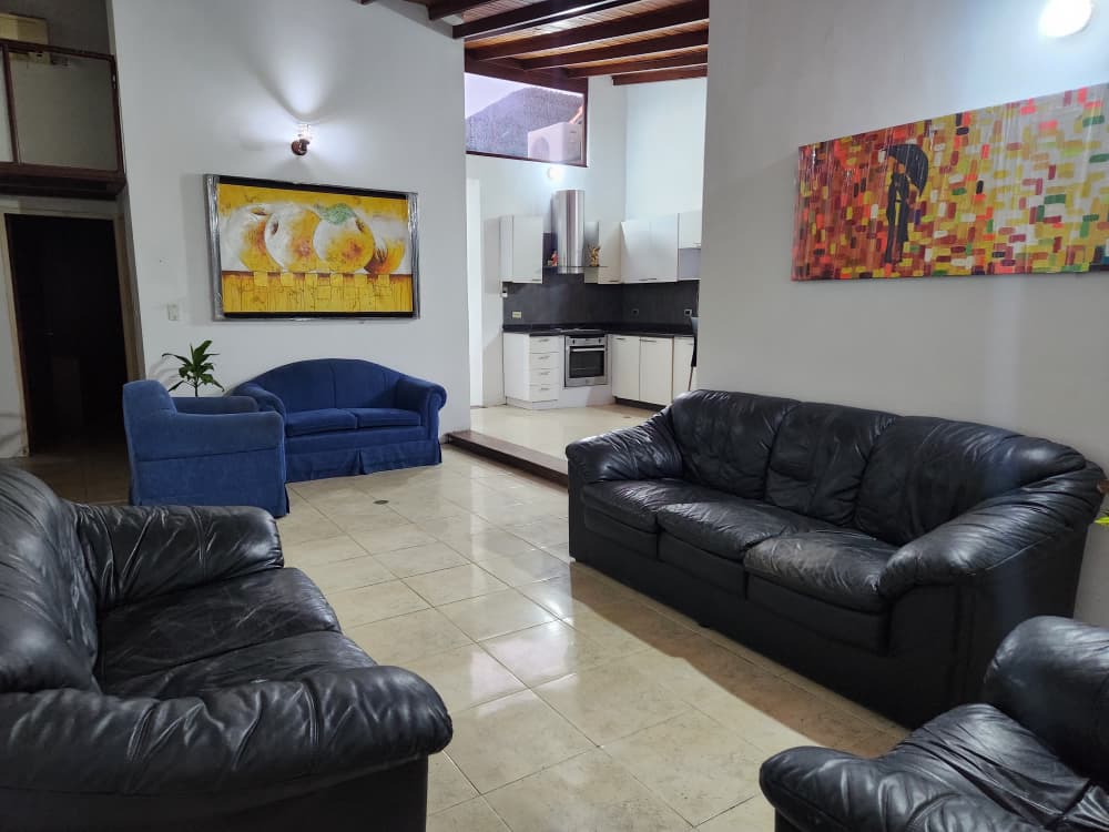 Casa Amoblada en Urb. Siete Soles - Fachada y Espacios